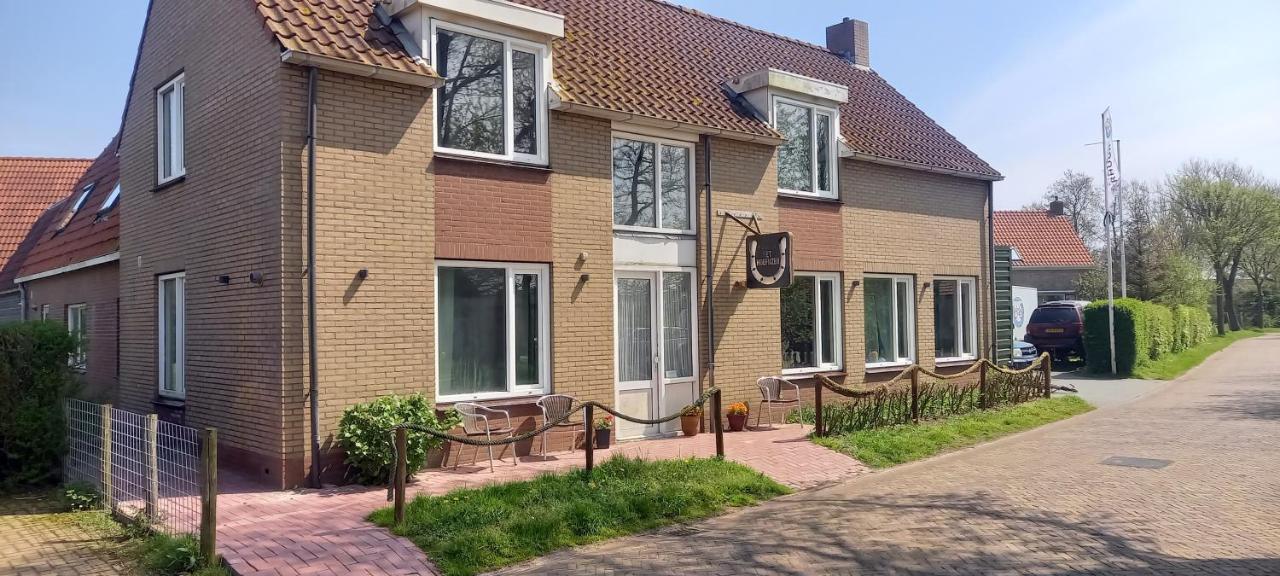 Pension Het Hoefijzer Buren  Exteriér fotografie