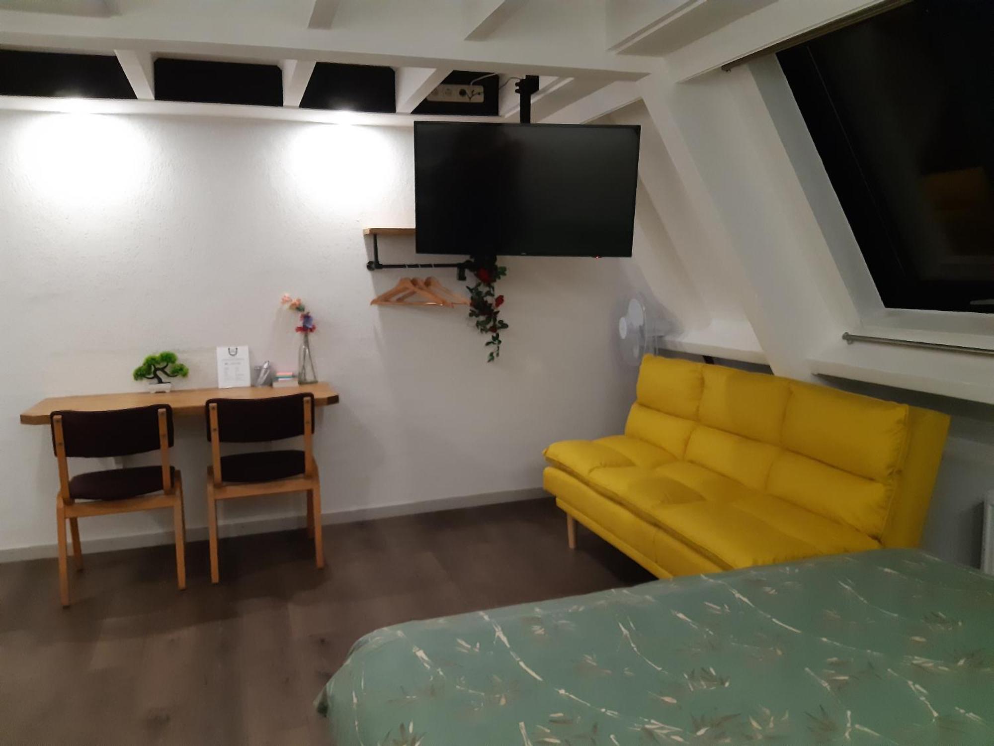 Pension Het Hoefijzer Buren  Exteriér fotografie